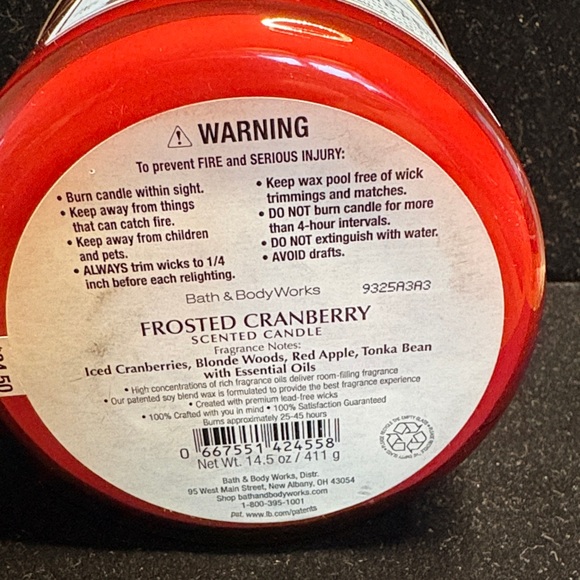 Bath & Body Works Frosted Cranberry Candle - Red and Gold - Picture 2 of 4